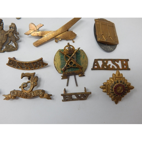 136 - Military Cap Badges Including Reconnaissance, Lancers, Glider etc