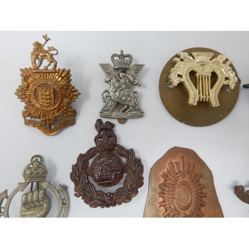 149 - Quantity of Military Cap Badges & a Proposed Design for Namibia Independence Decoration 1st Strike