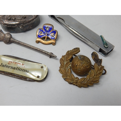 5 - 9ct Gold Vintage Locket, Silver Thistle Brooch, Badges, Low Grade Silver Box, 3x Fruit Knives.