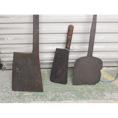 466 - 19th Century Oversized Cleaver 80cm together with a smaller cleaver 46cm & a cast iron bread oven sh... 