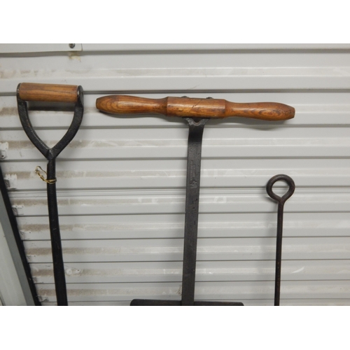 470 - 19th Century Peat Shovel, Branding iron 