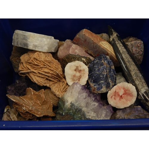 477 - A Box containing a quantity of mineral specimens including Blue John, Agates etc