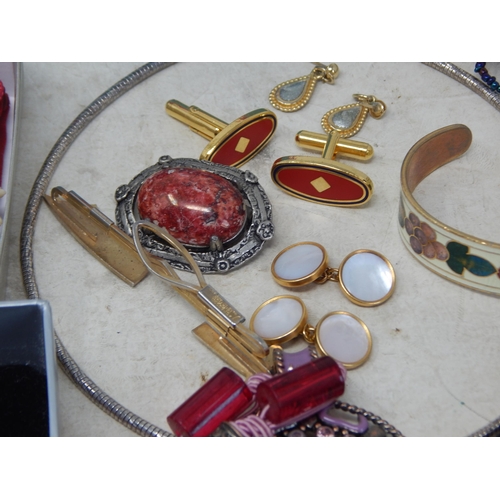 262 - A Quantity of Vintage Costume Jewellery Including some Silver. Items Include Necklaces, Chains, Cuff... 