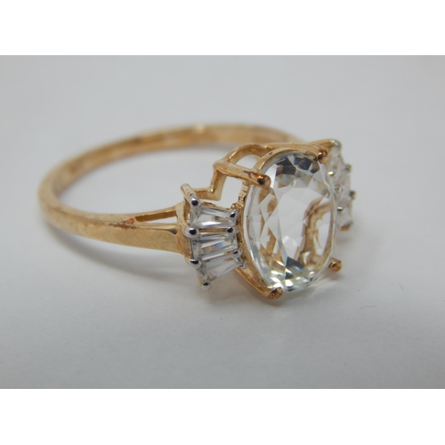 266 - Gold Ring Set with a Central 2.30ct Himalayan Beryl & White Zircons: Size N/O, gross weight 2.36g