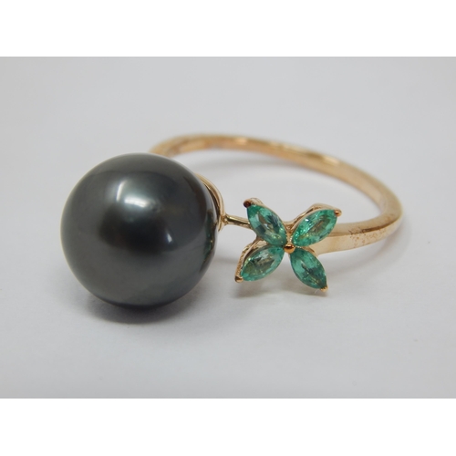 267 - Gold Ring Set with an 11mm Tahitian Pearl & Emeralds: Size N/O, gross weight 3.81g