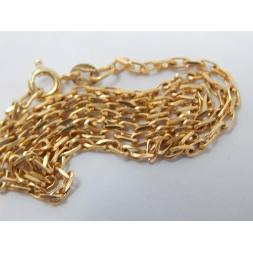 273 - 9ct Gold Chain: Length 40cm: Weight 3.11g