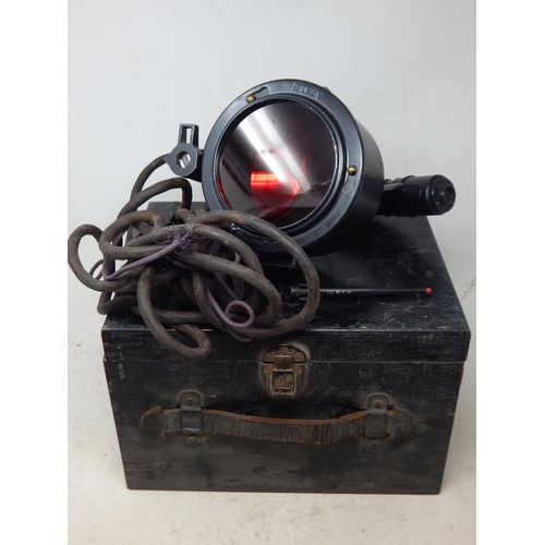 405 - WWII Air Ministry Aldis Signalling Lamp, marked AM 5A/760, serial no. P4913, dated 1940, in Air Mini... 