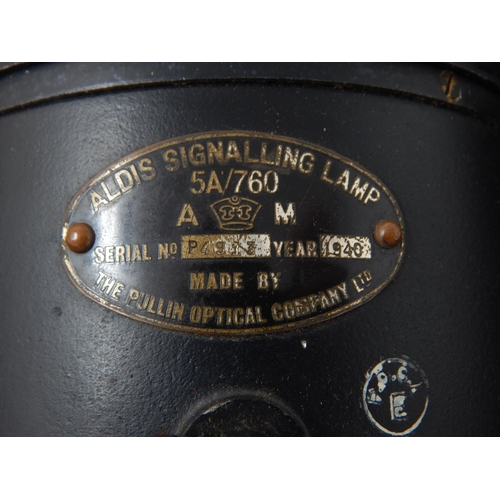 405 - WWII Air Ministry Aldis Signalling Lamp, marked AM 5A/760, serial no. P4913, dated 1940, in Air Mini... 