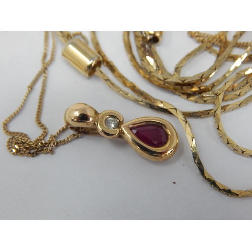 276 - 9ct Gold Pendant Chains: Gross weight 5.35g