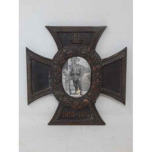 WWI German Memorial Cross 1914-1915 with Inset Picture: Measuring 19.5cm diameter