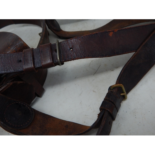 555 - WWI British Sam Browne Belt with Gun Holster & Shoulder Straps.