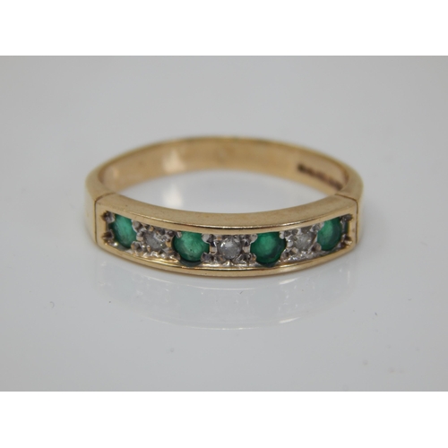 208 - 9ct Gold Gem Set Ring: Size K: Gross weight 2.41g