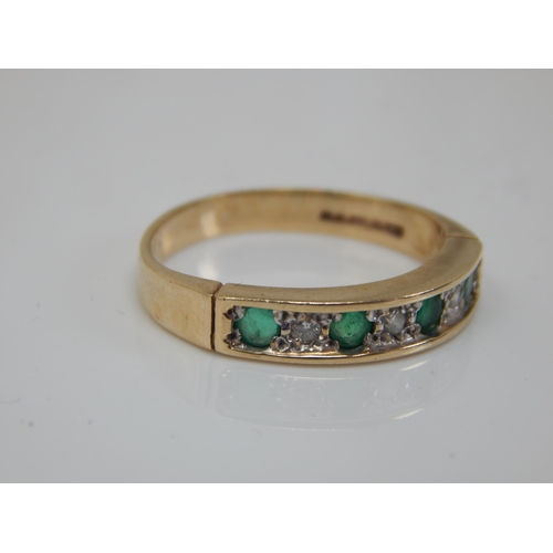 208 - 9ct Gold Gem Set Ring: Size K: Gross weight 2.41g