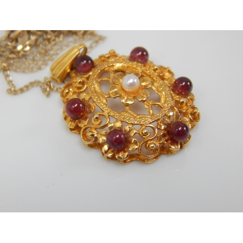 213 - 9ct Gold Garnet & Pearl Set Pendant on 9ct Gold Chain: Gross weight 3.39g