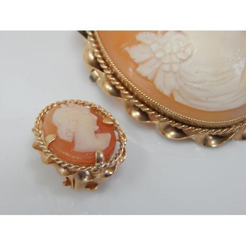 215 - 9ct Gold Cameo Brooch with 9ct Gold Cameo Earrings en-suite. Gross weight 13.8g