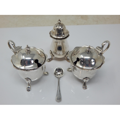 108 - George V Silver Cruet Set Comprising Mustard Pot, Lidded Salt, Pepperette & Spoon. Silver weight 122... 