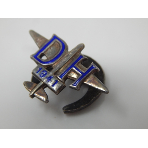 122 - WWII Silver & Blue Enamel De-Havilland Aircraft 1941 Lapel Badge