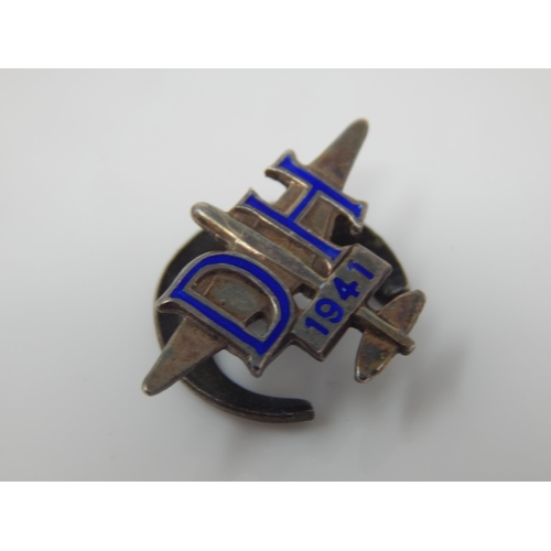 122 - WWII Silver & Blue Enamel De-Havilland Aircraft 1941 Lapel Badge