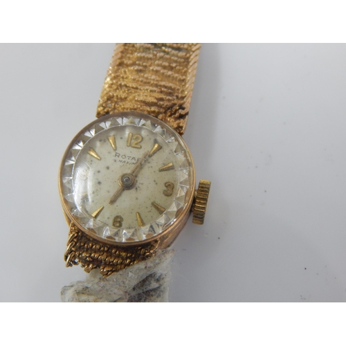 219 - Ladies 9ct Gold Wristwatch on 9ct Gold Strap: Gross weight 18g