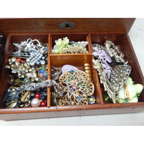 228 - A Wooden Jewellery Box Containing a Quantity of Costume Jewellery Including Brooches, Bracelets, Nec... 