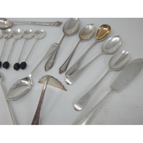 131 - A Quantity of Hallmarked Silver Flatware: Various Dates & Makers: Weight 308g