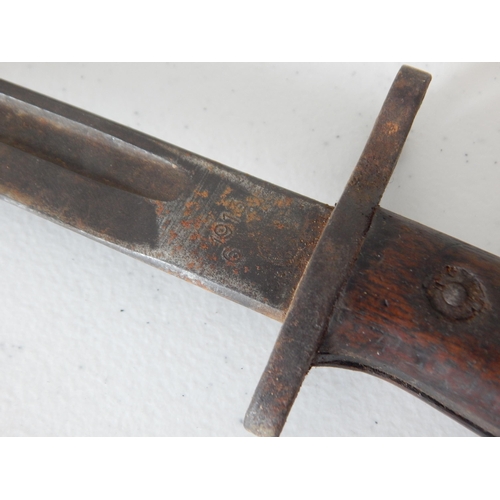 979 - WWI Bayonet together with Pocket Knife & Leather Belt.