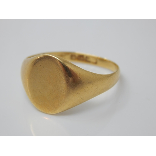 231 - 18ct Gold Signet Ring (Not Personalised) Size O: Weight 5.83g