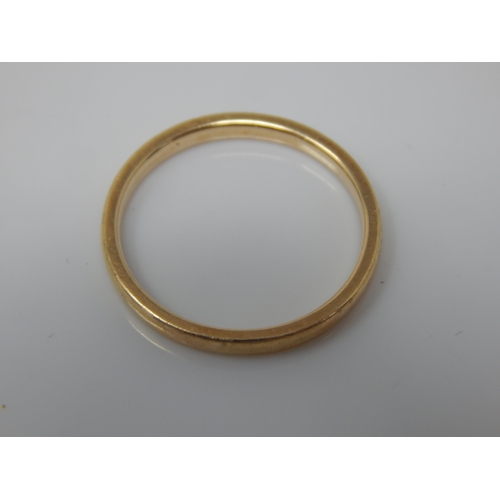 234 - 14ct Gold Wedding Band: Size M: Weight 1.89g