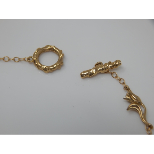 174 - 9ct Gold Fancy Link Bracelet with T-Bar Fastening: Length 18cm: Weight 3.86g