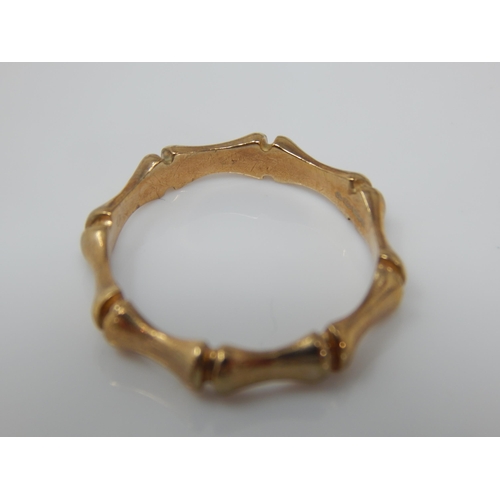 196 - 9ct Gold Ring: Size O: Weight 2.55g