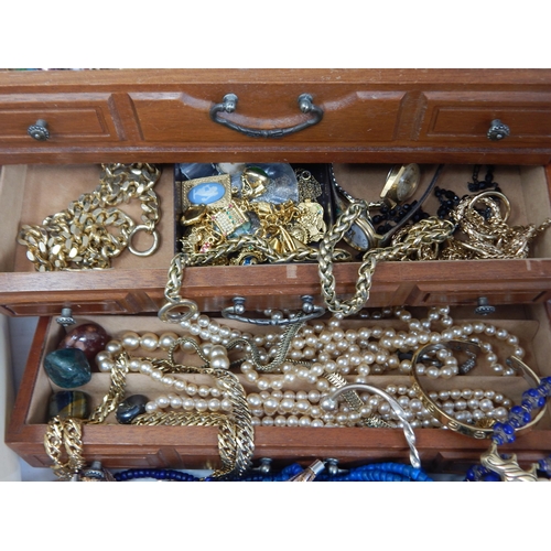 282 - A Huge Quantity of Costume Jewellery & Jewellery Case. Sorting will reward.