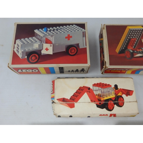 360 - 5 x Vintage Boxed Lego Sets