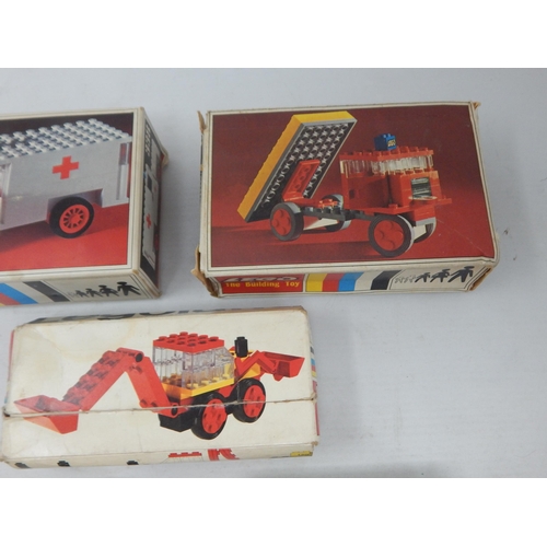 360 - 5 x Vintage Boxed Lego Sets