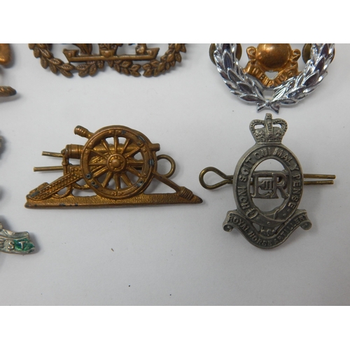 512 - Military Cap Badges Including Queen Regiment, Royal Artillery, Argyle & Sutherland etc