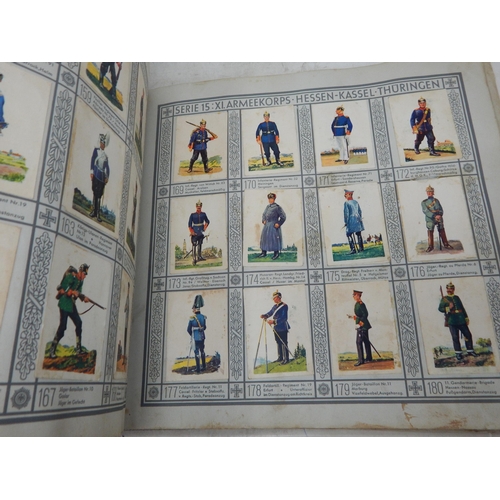 605 - WWI: Uniformen Der Alten Armee. A Complete Set of 312 Cards of German Army Uniforms.