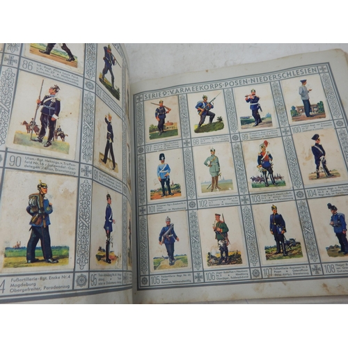 605 - WWI: Uniformen Der Alten Armee. A Complete Set of 312 Cards of German Army Uniforms.