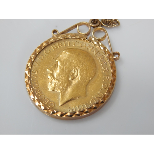 280 - KGV Full Gold Sovereign 1918 in 9ct Gold Mount on 9ct Gold Chain: Weight 14.35g