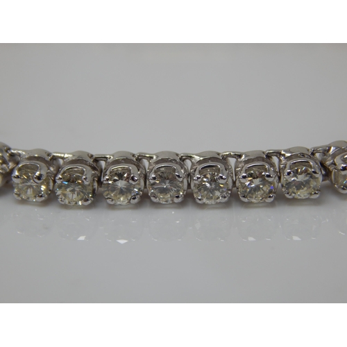 297 - 18ct Gold Diamond Bracelet Set with 14 Round Brilliant Cut Diamonds, L/M VS-SI totalling 1.61cts. Le... 