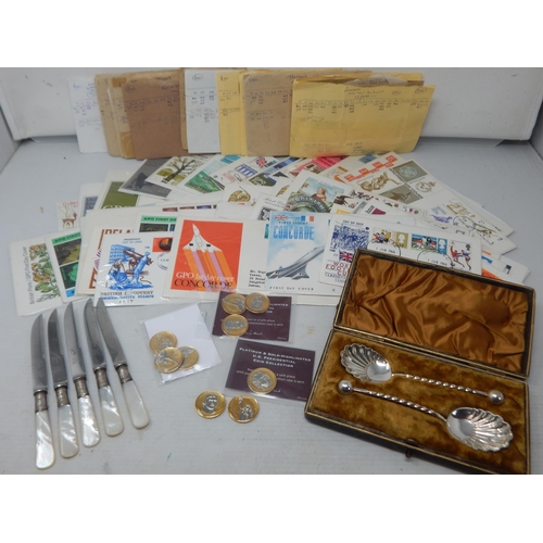 64 - 9 x Gold & Platinum Highlighted U.S Presidential Coins, A Quantity of First Day Covers Including 196... 