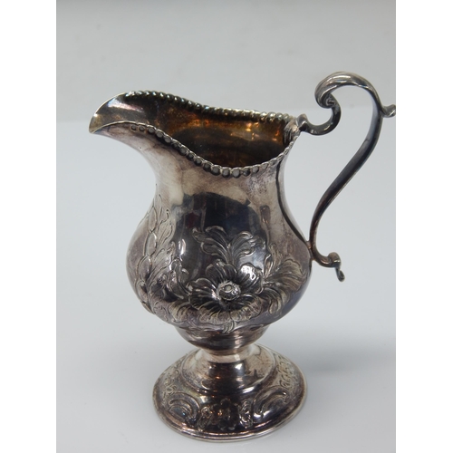 56 - 19th Century Continental Silver Cream Jug: Weight 120g