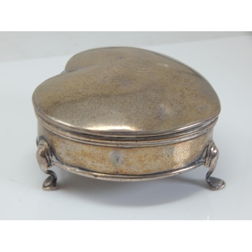 149G - Edwardian Silver Heart Shaped Jewellery Box: Hallmarked Chester 1906 by Saunders & Shepherd: Weight ... 