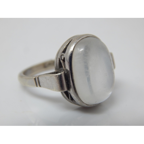 35 - 9ct White Gold Ring Set with a Moonstone 15mm x 10mm: Ring Size O: Gross weight 6.51g