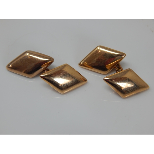 22 - A Pair of 15ct Gold Tested Cufflinks: Weight 5.48g