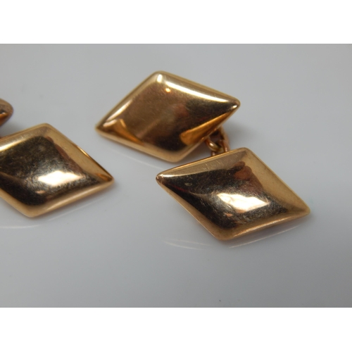 22 - A Pair of 15ct Gold Tested Cufflinks: Weight 5.48g