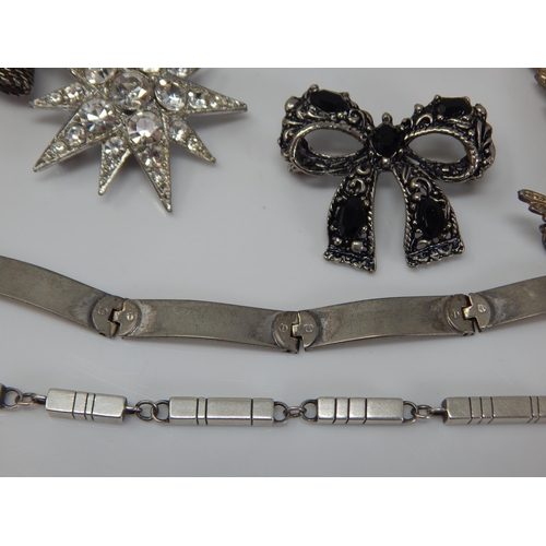 27 - A Quantity of Silver & Costume Jewellery