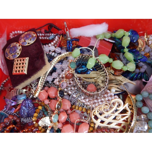 10 - Large selection of costume jewellery, cameos, gold coloured items, etc (lot)