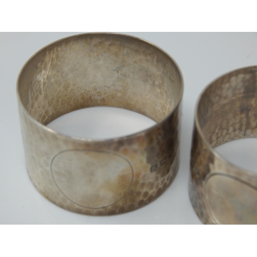 121 - A Pair of Silver Napkin Rings (Not Personalised) Hallmarked Birmingham 1941/2 by George Unite: Weigh... 