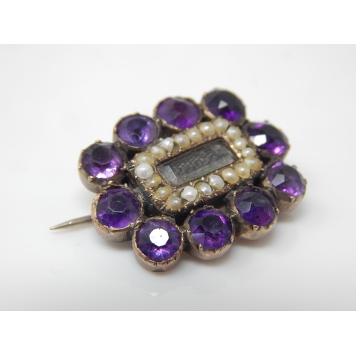 126 - Victorian amethyst and seed pearl unmarked yellow metal mourning brooch - no catch ca 2cm