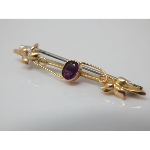 134 - Edwardian floral decorated amethyst 9ct gold bar brooch – Chester 1910 - 1.2g