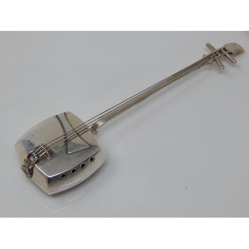 159 - Vintage Japanese sterling silver novelty caster modelled as a shamisen (approx 11cm)